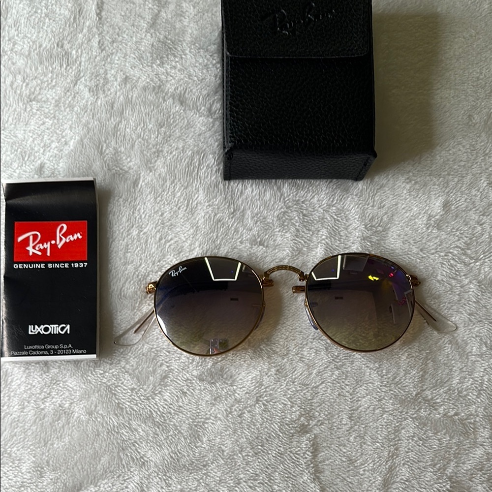 Ray-Ban Folding Sunglass - Picture 4 of 14